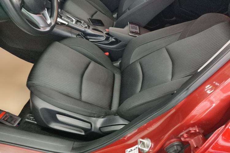 Used Mazda Mazda 3 Axela 2016 Sedan 1.5L Automatic Comfort Model
