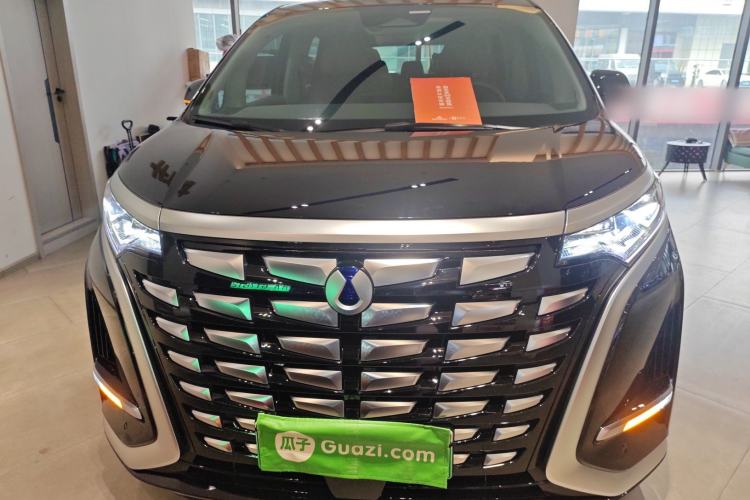 Used Denza D9 2024 DM-i 1050 Luxury Model