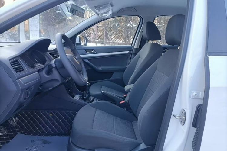 Used Volkswagen Lavida 2018 Classic 1.5L Manual Fashion Edition China VI Standard
