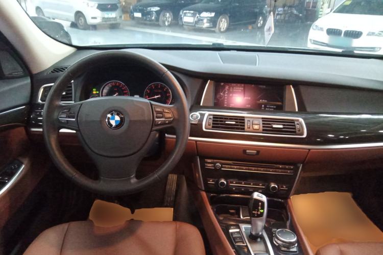 Used BMW 5 Series GT 2015 528i Leading Model