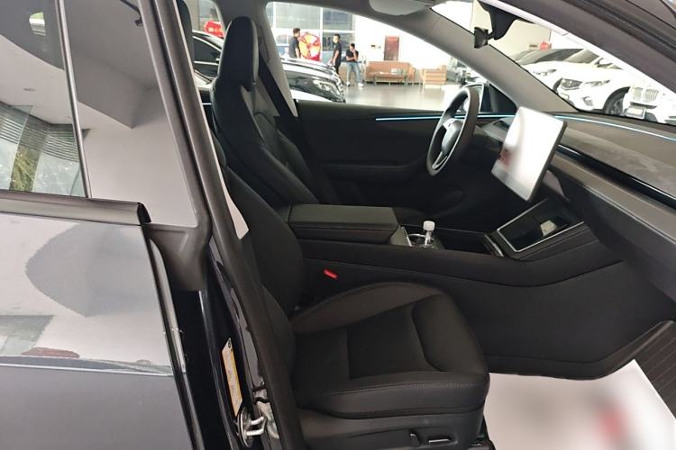 Used Tesla Model Y 2025 Long-Range All-Wheel Drive First Edition
