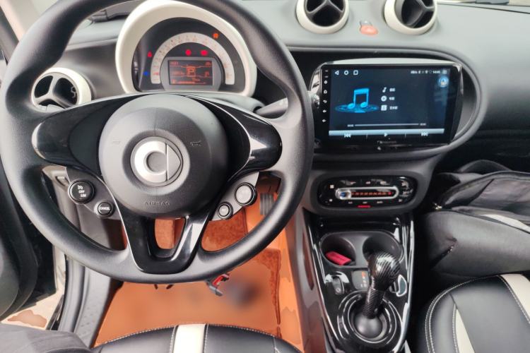 Used  fortwo 2015 1.0L 52 kW hardtop Dynamic version