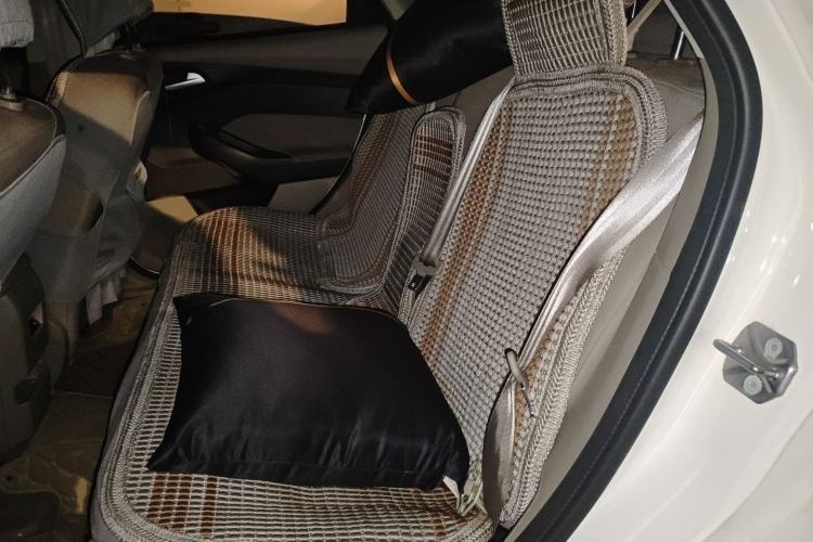 Used Ford Focus 2015 Sedan 1.6L Automatic Comfort Model
