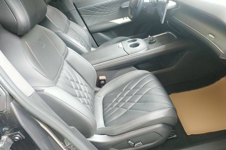 Used  S07 2023 200Max Range-Extended Version
