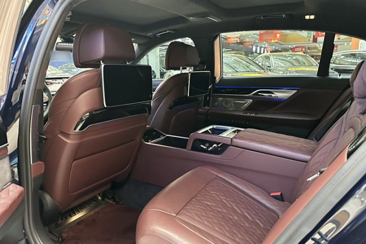 Used BMW 7 Series 2019 740Li xDrive Executive M Sport Package
