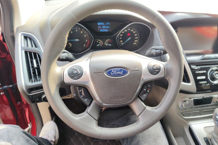 Used Ford Focus 2012 Hatchback 1.6L Automatic Fashion Edition
