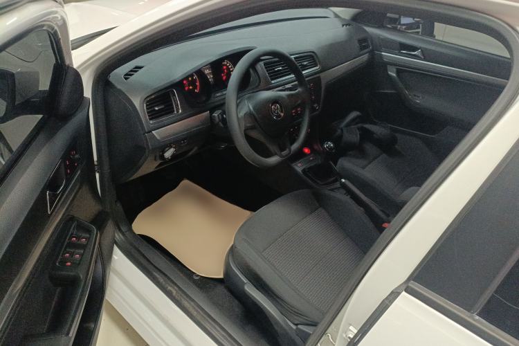 Used Volkswagen Lavida 2017 1.6L Manual Fashion Edition