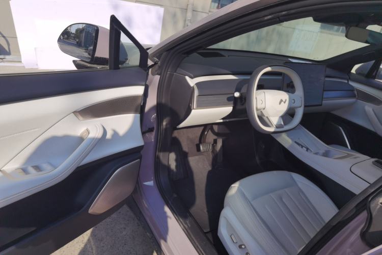 Used ONVO L60 2024 60 kWh All-Wheel Drive
