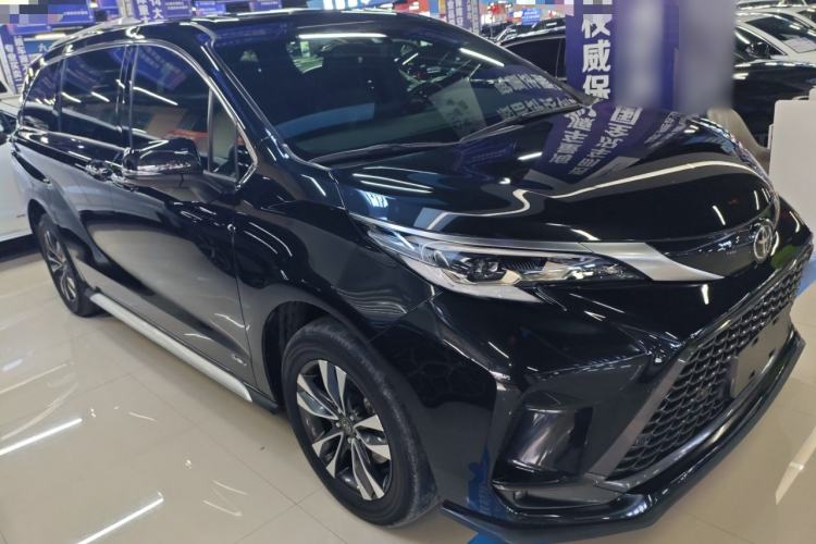 Used Toyota Granvia 2024 2.5L Hybrid Luxury Edition