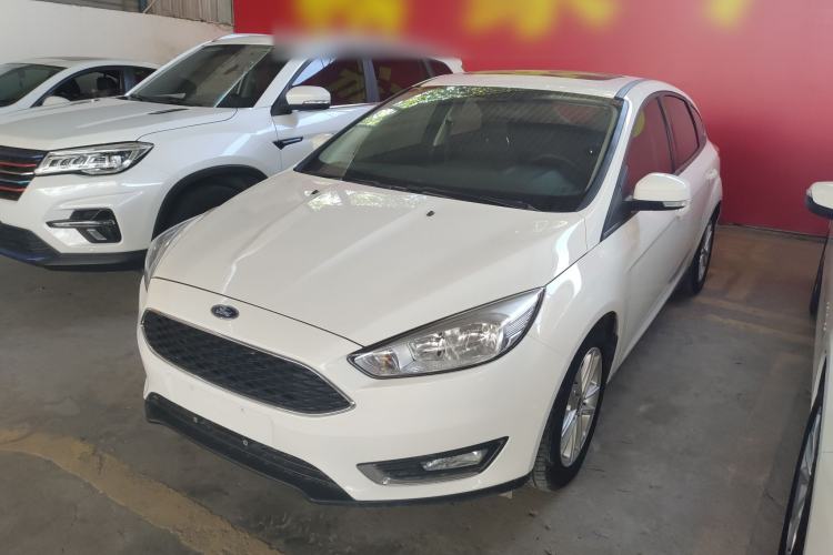 Used Ford Focus 2015 Hatchback EcoBoost 125 Automatic Supreme Style Edition
