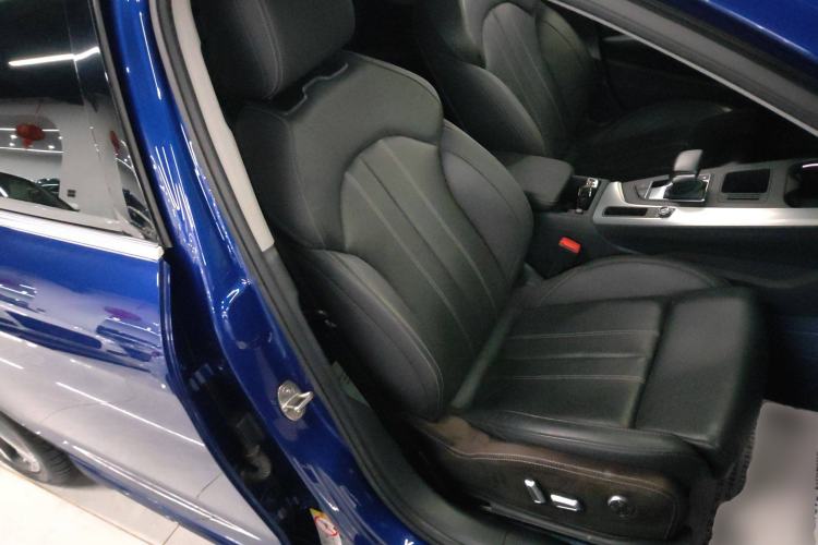 Used Audi A4L 2020 40 TFSI Luxury Dynamic Model
