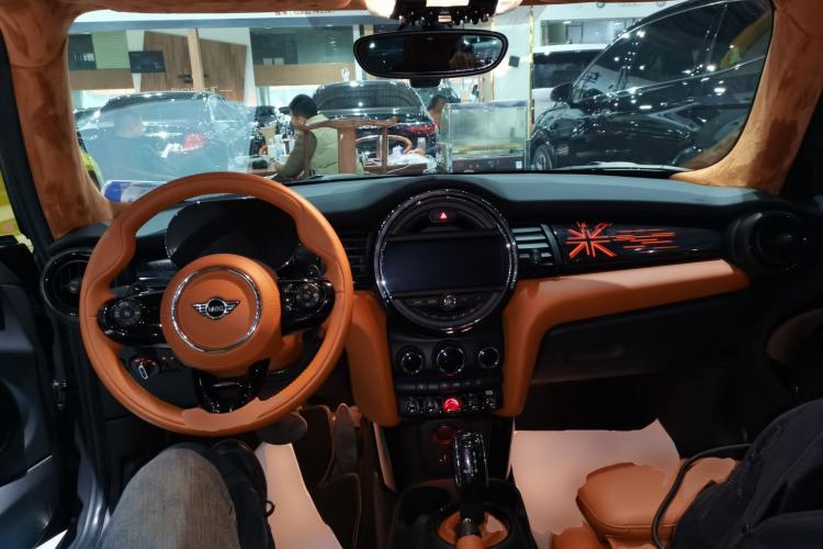 Used  MINI 2021 2.0T COOPER S Classic Edition
