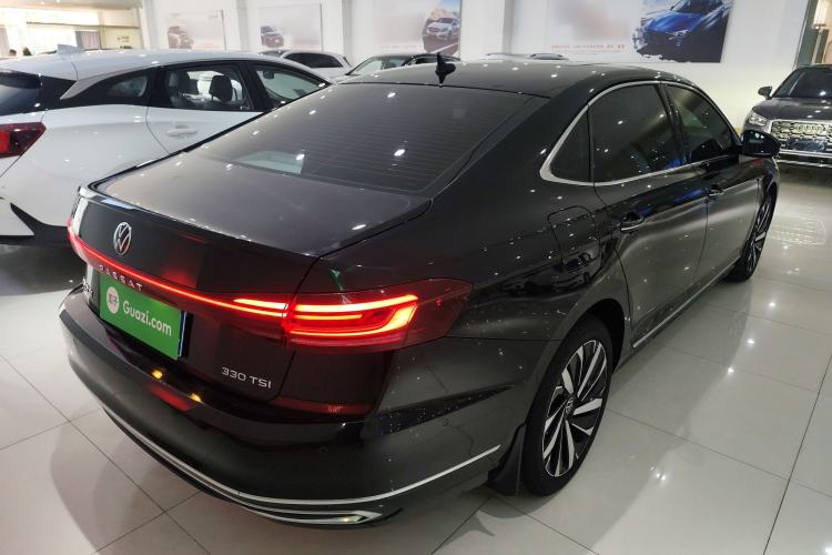 Used Volkswagen Passat 2023 330TSI Luxury Edition
