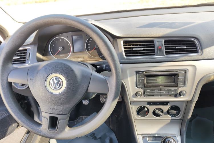 Used Volkswagen Lavida 2013 Restyled Classic 1.6L Manual Comfort Edition
