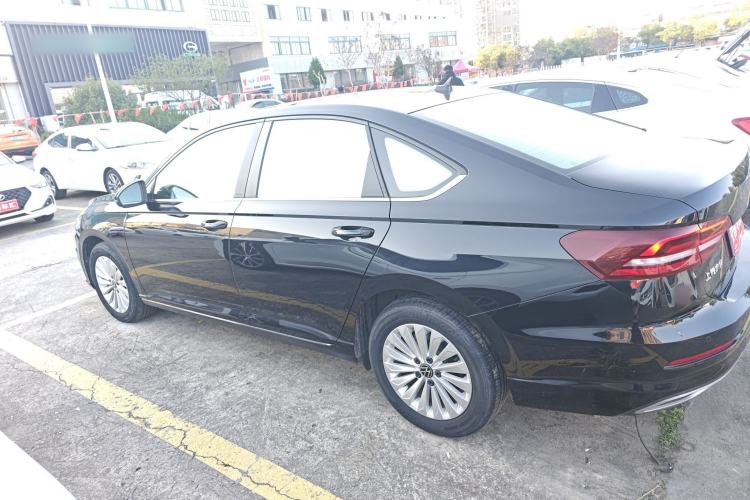 Used Volkswagen Lavida 2021 1.5L Automatic Comfort Edition
