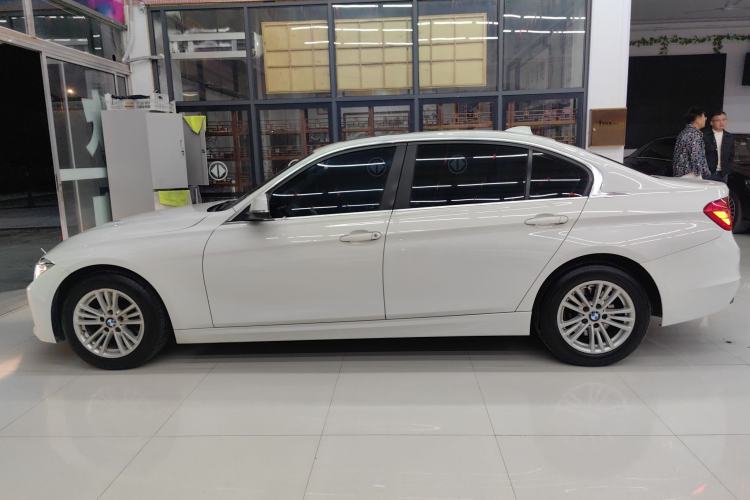 Used BMW 3 Series 2015 316Li Fashion Model
