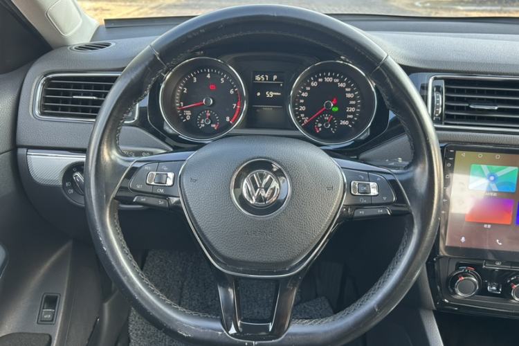 Used Volkswagen Sagitar 2017 230TSI Automatic Comfort Version