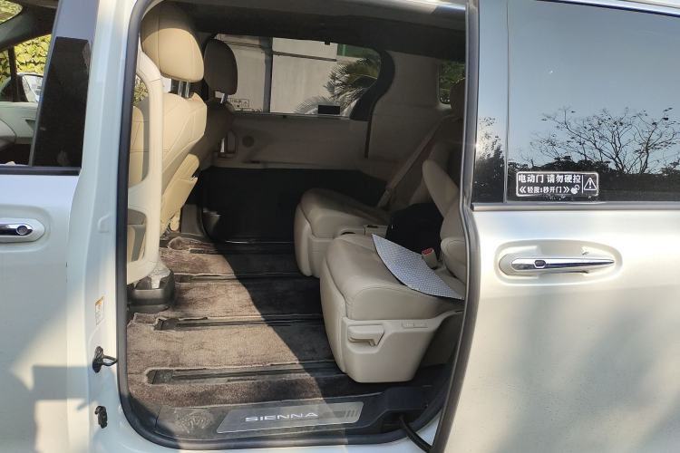 Used Toyota Sienna 2021 2.5L Hybrid Comfort Edition