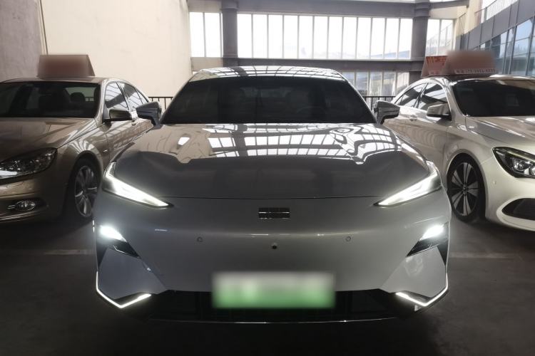 Used  E8 2025 575 km Exploration Intelligent Driving Edition