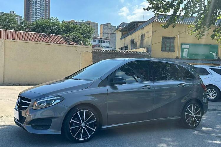 Used Mercedes-Benz B-Class 2015 B 200 Luxury Model
