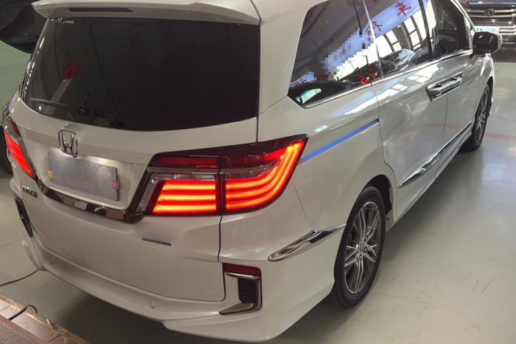 Used Honda Elysion 2019 2.0L Hybrid Comfort Edition
