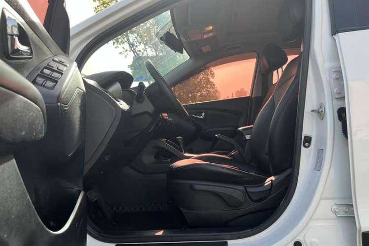 Used Hyundai ix35 2015 2.0L Automatic 2WD Comfort Edition China V Standard
