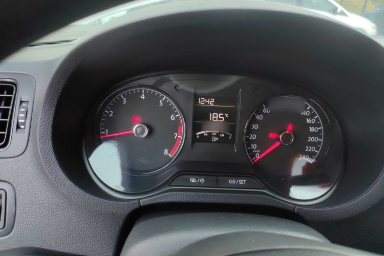 Used Volkswagen Polo 2016 1.4L Manual Fashion Model