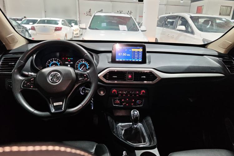 Used Dongfeng Fengon S560 2018 1.8L Manual Comfort 5-Seater China V Standard
