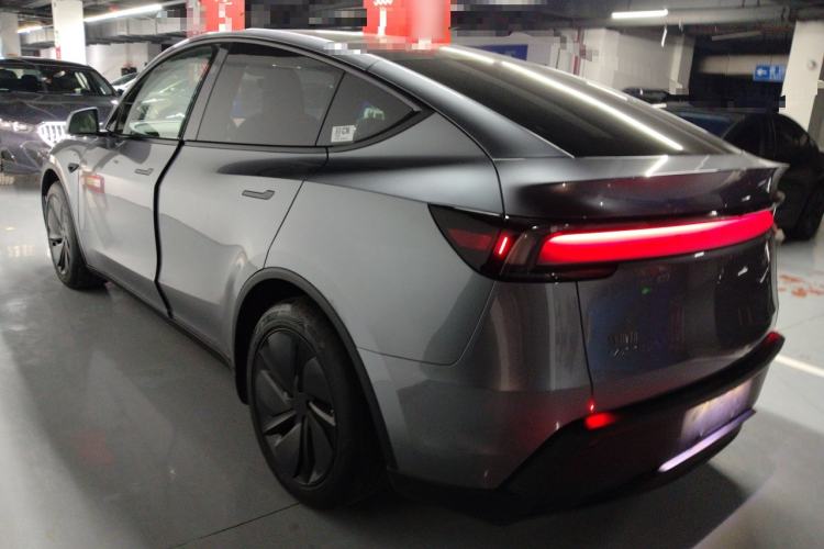 Used Tesla Model Y 2025 Rear-Wheel-Drive Version