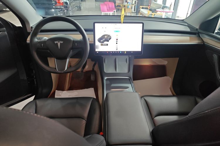 Used Tesla Model Y 2021 Long-Range All-Wheel-Drive Version
