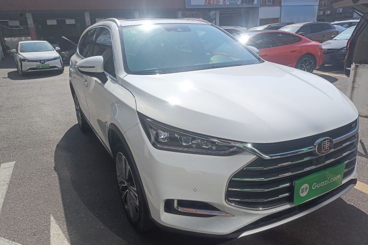 Used BYD Tang 2018 2.0T Automatic SmartConnect Luxury Version 7 Seats China V Standard
