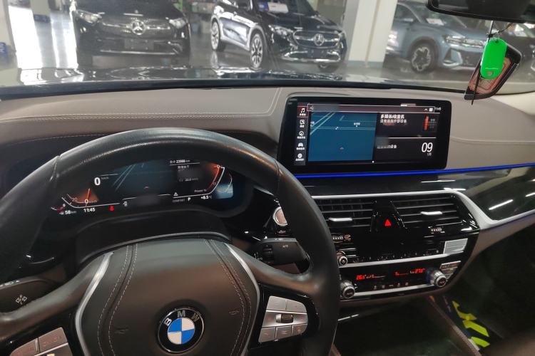 Used BMW 5 Series 2022 Second Facelift 525Li Luxury Package
