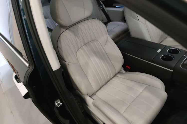 Used VOYAH Dream 2025 PHEV Four-Wheel-Drive Flagship Kunpeng Edition
