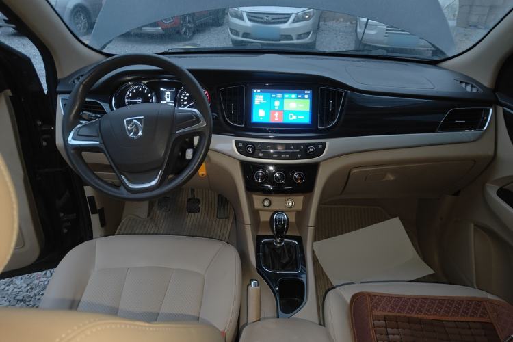 Used Baojun 730 2016 1.5L Manual Comfort Version 7 Seats China V Emission Standard
