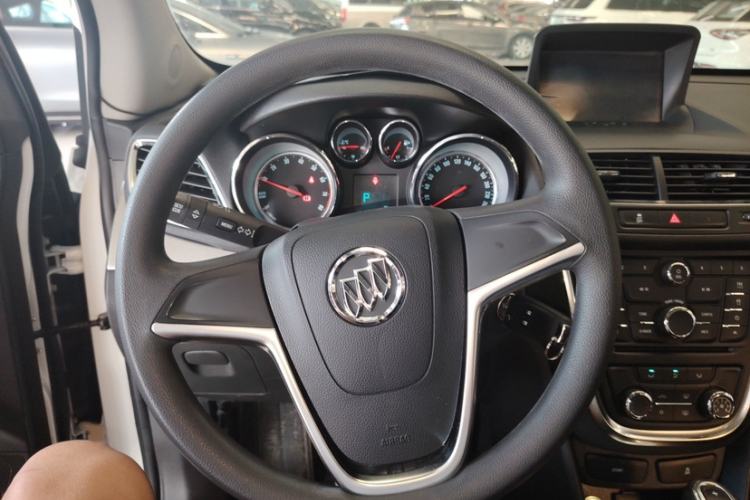 Used Buick Encore 2015 1.4T Automatic Two-Wheel Drive Urban Elite Version
