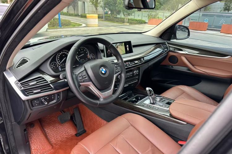 Used BMW X5 2014 xDrive35i Luxury Model
