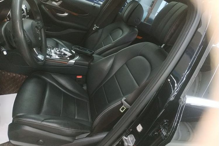 Used Mercedes-Benz GLC 2019 Facelift GLC 260 L 4MATIC Luxury Model
