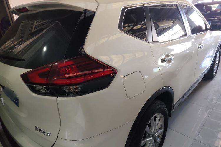 Used Nissan X-Trail 2023 Classic 2.0L Two-Wheel Drive Smart Connect Premium Edition
