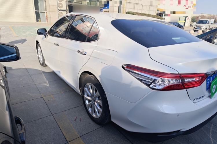 Used Toyota Camry 2019 Revised Version 2.0G Luxury Edition
