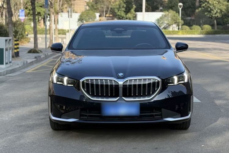 Used BMW 5 Series 2024 525Li Luxury Package
