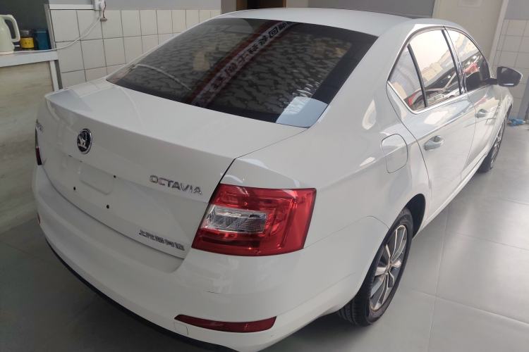 Used Skoda Octavia 2017 Classic Model 1.6L Automatic Comfort Edition
