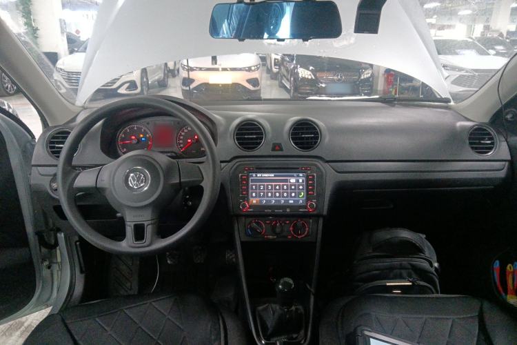 Used Volkswagen Jetta 2015 1.4L Manual Fashion Model
