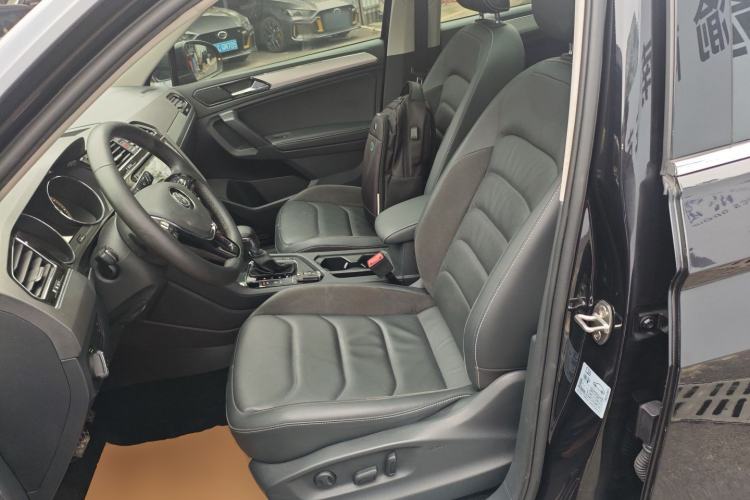 Used Volkswagen Tiguan L 2020 330TSI Automatic Two-Wheel Drive Panoramic Comfort Edition China VI Standard