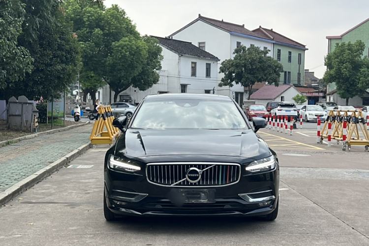 Used Volvo S90 2019 T5 Zhiyi Edition
