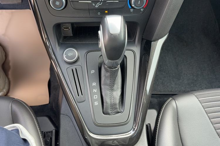 Used Ford Focus 2018 Hatchback Classic 1.6L Automatic Trendy SmartDrive Edition
