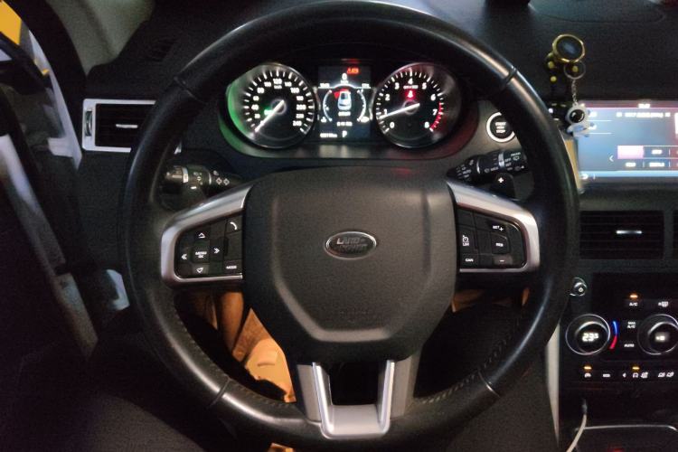 Used Land Rover Discovery Sport 2017 2.0T SE
