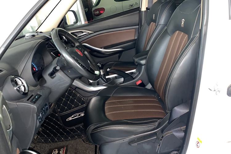 Used BYD Song 2017 Gaishi Upgrade Edition 1.5TI Manual Elite Model
