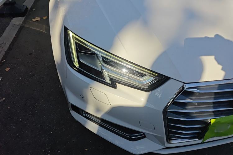 Used Audi A4L 2018 30th Anniversary Edition 40 TFSI Fashion Model
