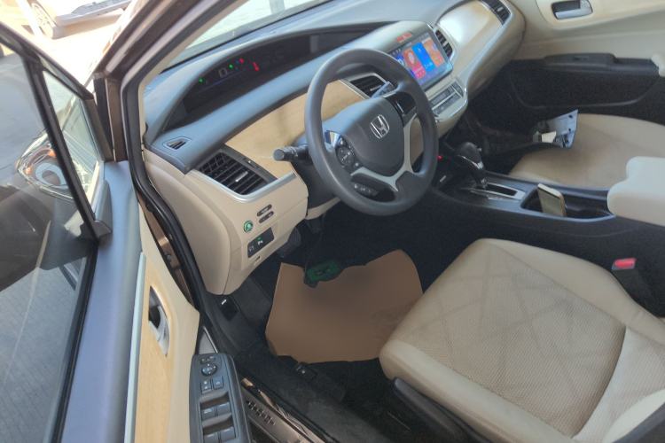 Used Honda Jade 2013 1.8L automatic Comfort version 5 seats