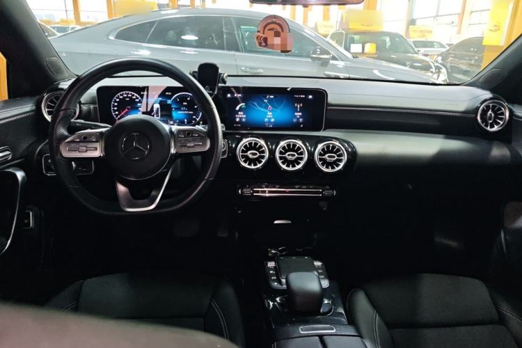 Used Mercedes-Benz A-Class 2020 Restyled A 200 L Sport Sedan Fashion Version
